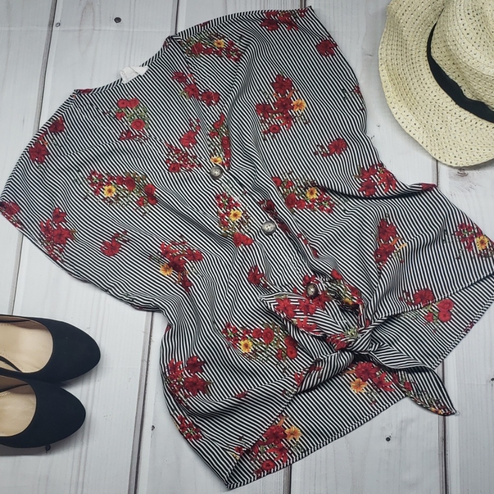 Sleeveless Button Down Blouse